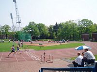 Finisz zawodnikw w biegu finaowym na 200m - zwycizca Karol Sikora Finisz zawodnikw w biegu finaowym na 200m - zwycizca Karol Sikora